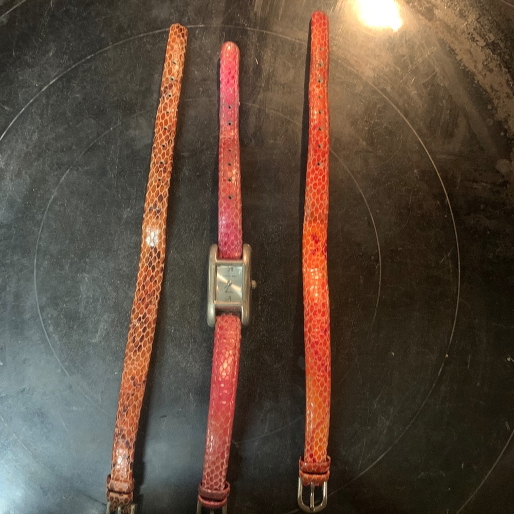 💚 3/$25 Thin silver watch with interchangeable brown pink orange straps